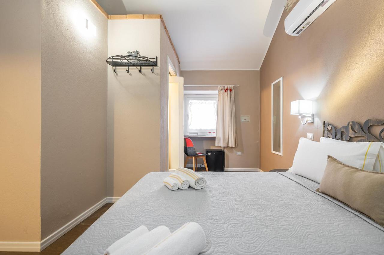 Promenade Boutique Rooms - City Centre Cagliari Eksteriør billede